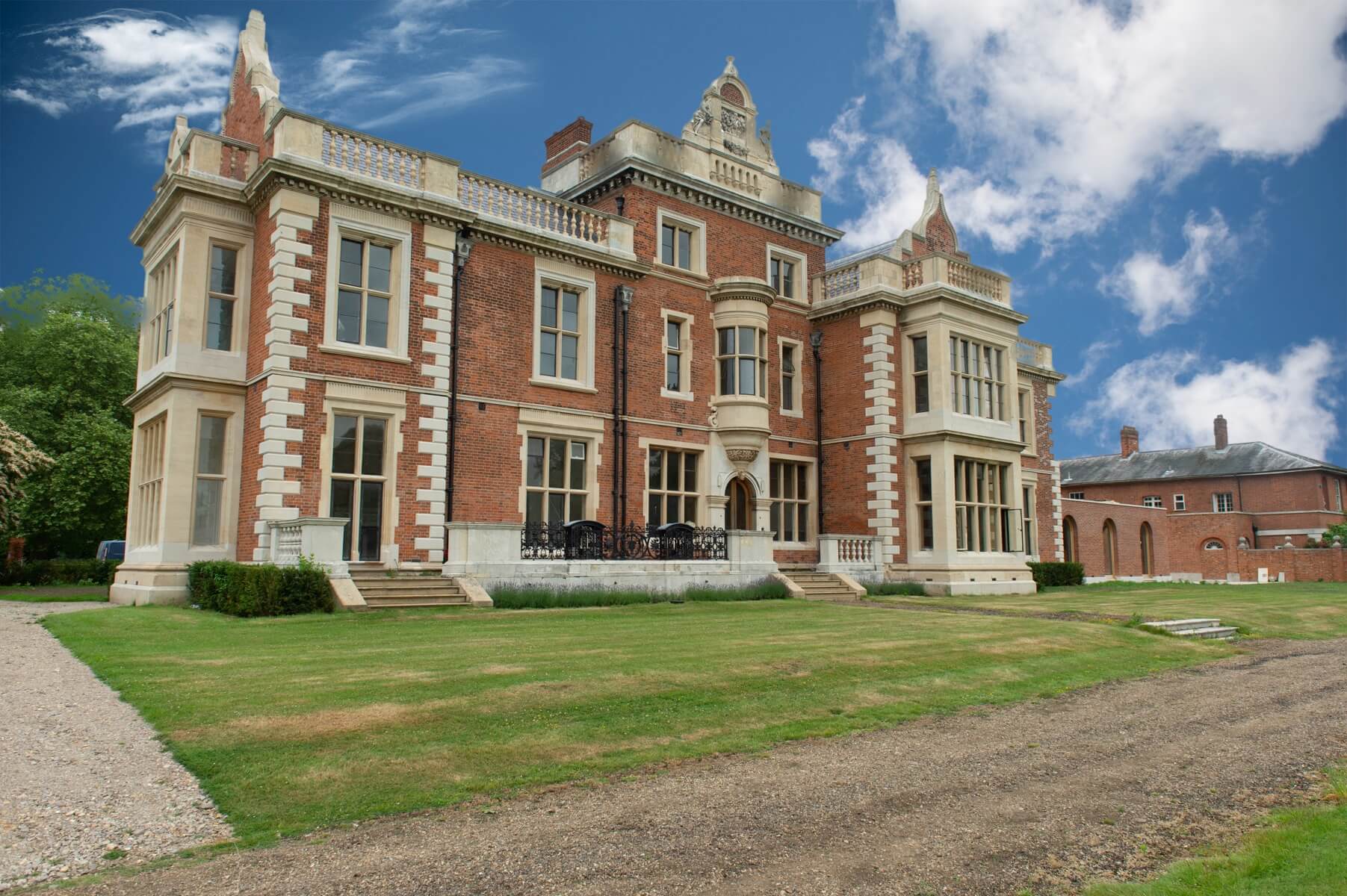 Barrington Hall001